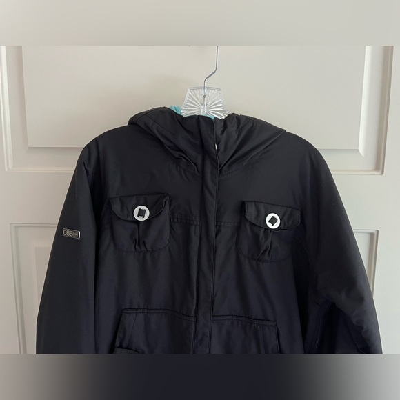 686 Mannual Women’s Insulated Snowboarding Jacket in Black - Picture 4 of 12